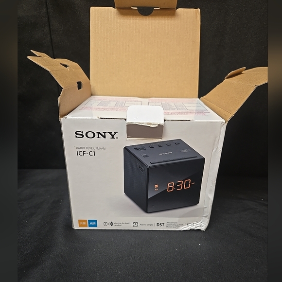 Open Box Sony ICF-C1 Alarm Clock Radio Black With Gradual Buzzer Alarm AM/FM - Picture 10 of 13